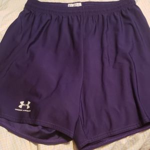 Mens athletic shorts